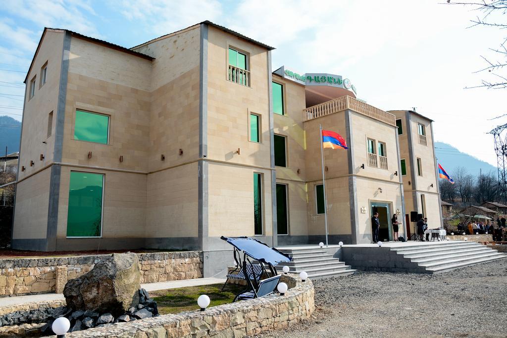 Gayane Hotel Alaverdi Exteriör bild
